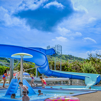 Piscine extérieure du camping